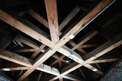 Wawelski strych niczym dworcowa hala, tu nie wpuszczają zwiedzających - zdjęcie 33