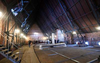 Wawelski strych niczym dworcowa hala, tu nie wpuszczają zwiedzających - zdjęcie 46