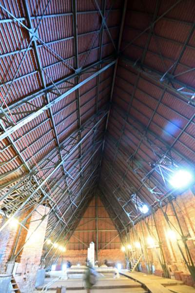 Wawelski strych niczym dworcowa hala, tu nie wpuszczają zwiedzających - zdjęcie 44