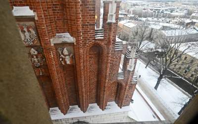 Wawelski strych niczym dworcowa hala, tu nie wpuszczają zwiedzających - zdjęcie 29