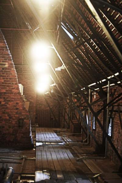 Wawelski strych niczym dworcowa hala, tu nie wpuszczają zwiedzających - zdjęcie 20