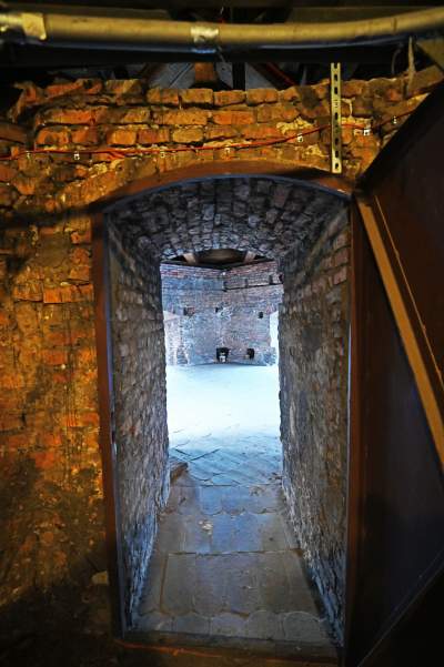 Wawelski strych niczym dworcowa hala, tu nie wpuszczają zwiedzających - zdjęcie 26