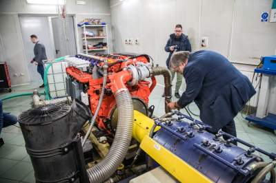 Prezentacja spalinowego silnika na wodór, sukces Politechniki Krakowskiej - zdjęcie 10