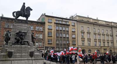 Antyrządowy protest na placu Matejki, straszyli Niemcami - zdjęcie 18
