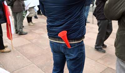 Antyrządowy protest na placu Matejki, straszyli Niemcami - zdjęcie 8