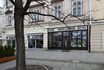 Małe sklepy i księgarnie znikają z pejzażu miasta, to wielka strata... - zdjęcie 3