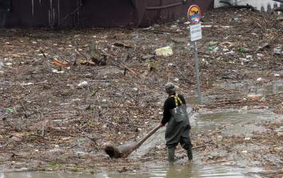 Woda powoli opada, ale sprzątania będzie sporo... - zdjęcie 4