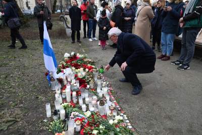 Protest przed rosyjskim konsulatem po śmierci Nawalnego - zdjęcie 16