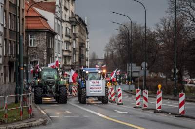 Tak zakorkowali dziś miasto, pokaz mocy nie tylko ciągników - zdjęcie 11