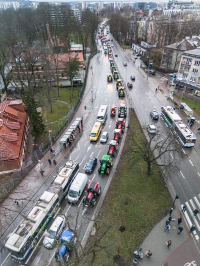 Tak zakorkowali dziś miasto, pokaz mocy nie tylko ciągników - zdjęcie 10