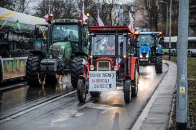 Tak zakorkowali dziś miasto, pokaz mocy nie tylko ciągników - zdjęcie 24