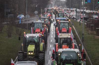 Tak zakorkowali dziś miasto, pokaz mocy nie tylko ciągników - zdjęcie 17