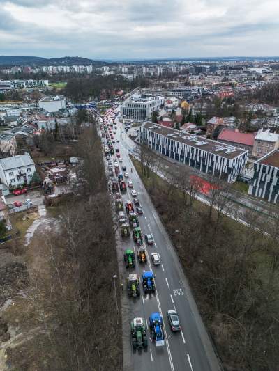 Tak zakorkowali dziś miasto, pokaz mocy nie tylko ciągników - zdjęcie 8