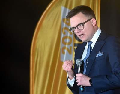 Szymon Hołownia w Hali Hutnika, na zewnątrz pikieta aktywistów - zdjęcie 16