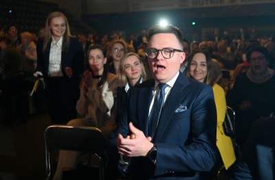 Szymon Hołownia w Hali Hutnika, na zewnątrz pikieta aktywistów - zdjęcie 4