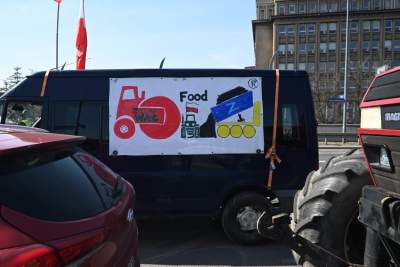 Protest rolników w Krakowie: nie zabrakło "muzealnych" eksponatów - zdjęcie 15