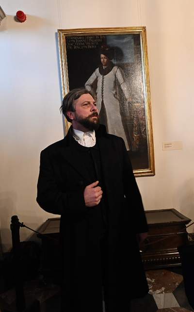 Śmiały spektakl w wawelskich komnatach, opowieść o pięknie, nienawiści i ego - zdjęcie 22