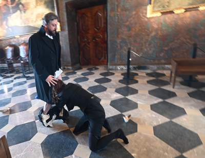 Śmiały spektakl w wawelskich komnatach, opowieść o pięknie, nienawiści i ego - zdjęcie 21