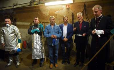 Będzie ważył 700 kilogramów i zawiśnie w Bazylice Mariackiej - zdjęcie 2