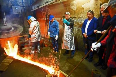 Będzie ważył 700 kilogramów i zawiśnie w Bazylice Mariackiej - zdjęcie 9