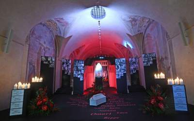 Koło tego grobu nie sposób przejść obojętnym... - zdjęcie 10