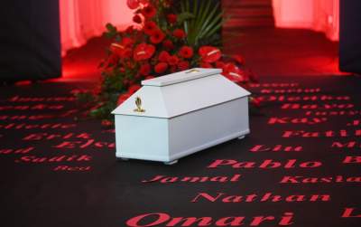 Koło tego grobu nie sposób przejść obojętnym... - zdjęcie 7