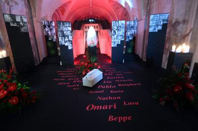 Koło tego grobu nie sposób przejść obojętnym... - zdjęcie 3