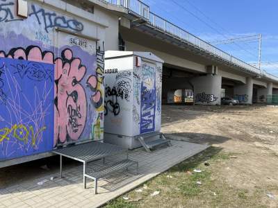 Estakady kolejowe i to co pod nimi, ulubione przez wandali - zdjęcie 10