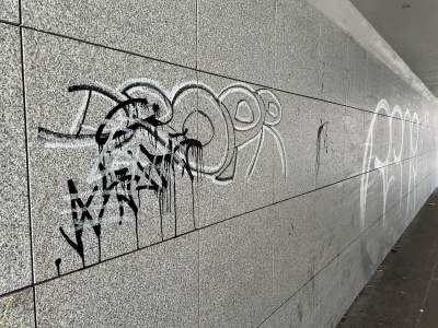 Estakady kolejowe i to co pod nimi, ulubione przez wandali - zdjęcie 5