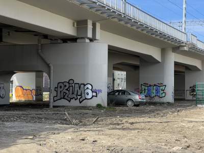 Estakady kolejowe i to co pod nimi, ulubione przez wandali - zdjęcie 12