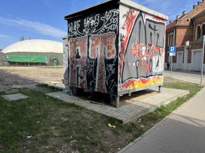 Estakady kolejowe i to co pod nimi, ulubione przez wandali - zdjęcie 9