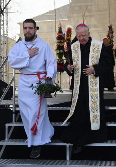 Tradycyjne święcenie na Rynku, z udziałem władz kościelnych i świeckich - zdjęcie 18