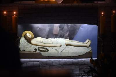 Proste, symboliczne i tradycyjne Groby Pańskie w krakowskich kościołach - zdjęcie 5