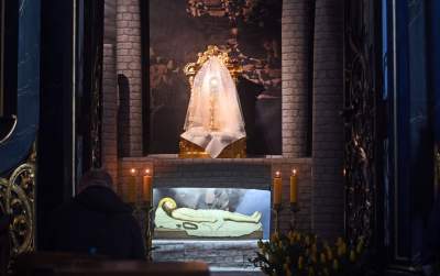 Proste, symboliczne i tradycyjne Groby Pańskie w krakowskich kościołach - zdjęcie 4