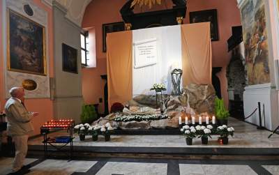 Proste, symboliczne i tradycyjne Groby Pańskie w krakowskich kościołach - zdjęcie 14