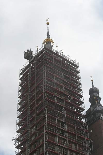 Kościół Mariacki w remoncie, hejnalisty nie widać - zdjęcie 1
