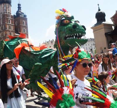 Dziesiątki smoków opanowały Kraków. Wyjątkowy korowód - zdjęcie 41