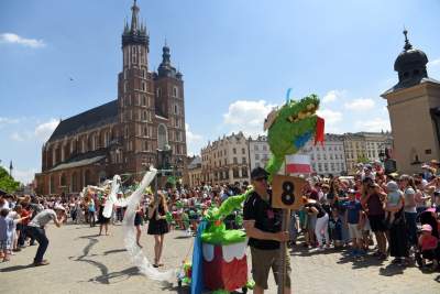 Dziesiątki smoków opanowały Kraków. Wyjątkowy korowód - zdjęcie 42