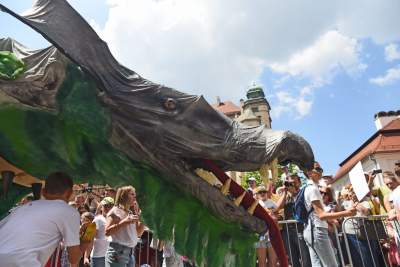 Dziesiątki smoków opanowały Kraków. Wyjątkowy korowód - zdjęcie 15