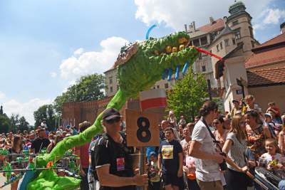 Dziesiątki smoków opanowały Kraków. Wyjątkowy korowód - zdjęcie 12