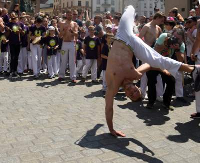 Dziesiątki smoków opanowały Kraków. Wyjątkowy korowód - zdjęcie 36