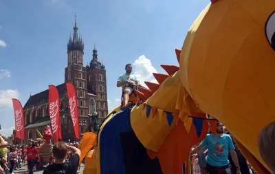 Dziesiątki smoków opanowały Kraków. Wyjątkowy korowód - zdjęcie 39