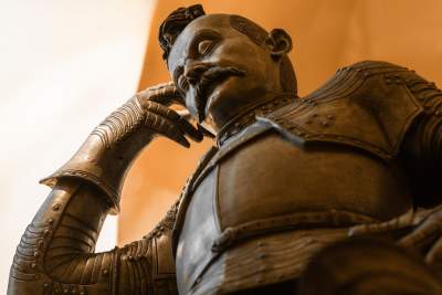 Portrety trumienne i cynowe sarkofagi. Intrygująca wystawa w krypcie w zamku Pieskowa Skała - zdjęcie 6