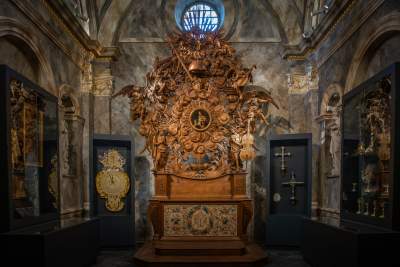 Kaplica. Staropolskie Sacrum na Zamku Pieskowa Skala - zdjęcie 1