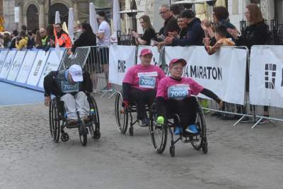 Przybyłem, przebiegłem, zwyciężyłem i... padłem. 21. Cracovia Maraton - zdjęcie 2