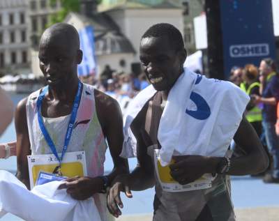 Przybyłem, przebiegłem, zwyciężyłem i... padłem. 21. Cracovia Maraton - zdjęcie 20