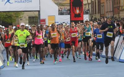 Przybyłem, przebiegłem, zwyciężyłem i... padłem. 21. Cracovia Maraton - zdjęcie 3