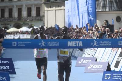 Przybyłem, przebiegłem, zwyciężyłem i... padłem. 21. Cracovia Maraton - zdjęcie 15