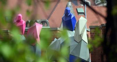 Takie Kontrasty w ogrodach Zamku Królewskiego na Wawelu.  Niedługo znikną... - zdjęcie 10