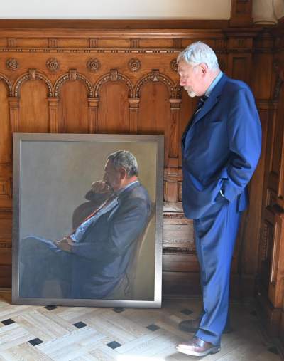 Portret Jacka Majchrowskiego zawisł w sali Kupieckiej magistratu - zdjęcie 1